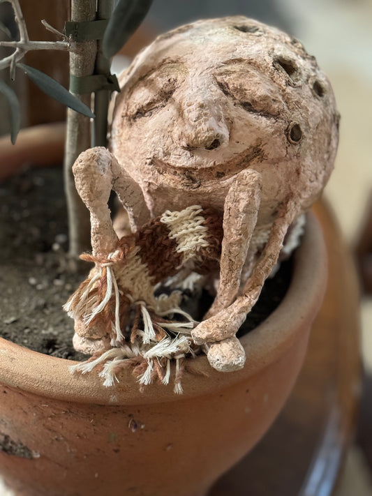 Papiermaché Mond | pappmasche | Harwes de Lune, dekorative Figure aus Pappmaché und Zellstoff, einzigartiges künstlerisches Möbelstück, hergestellt in Deutschland