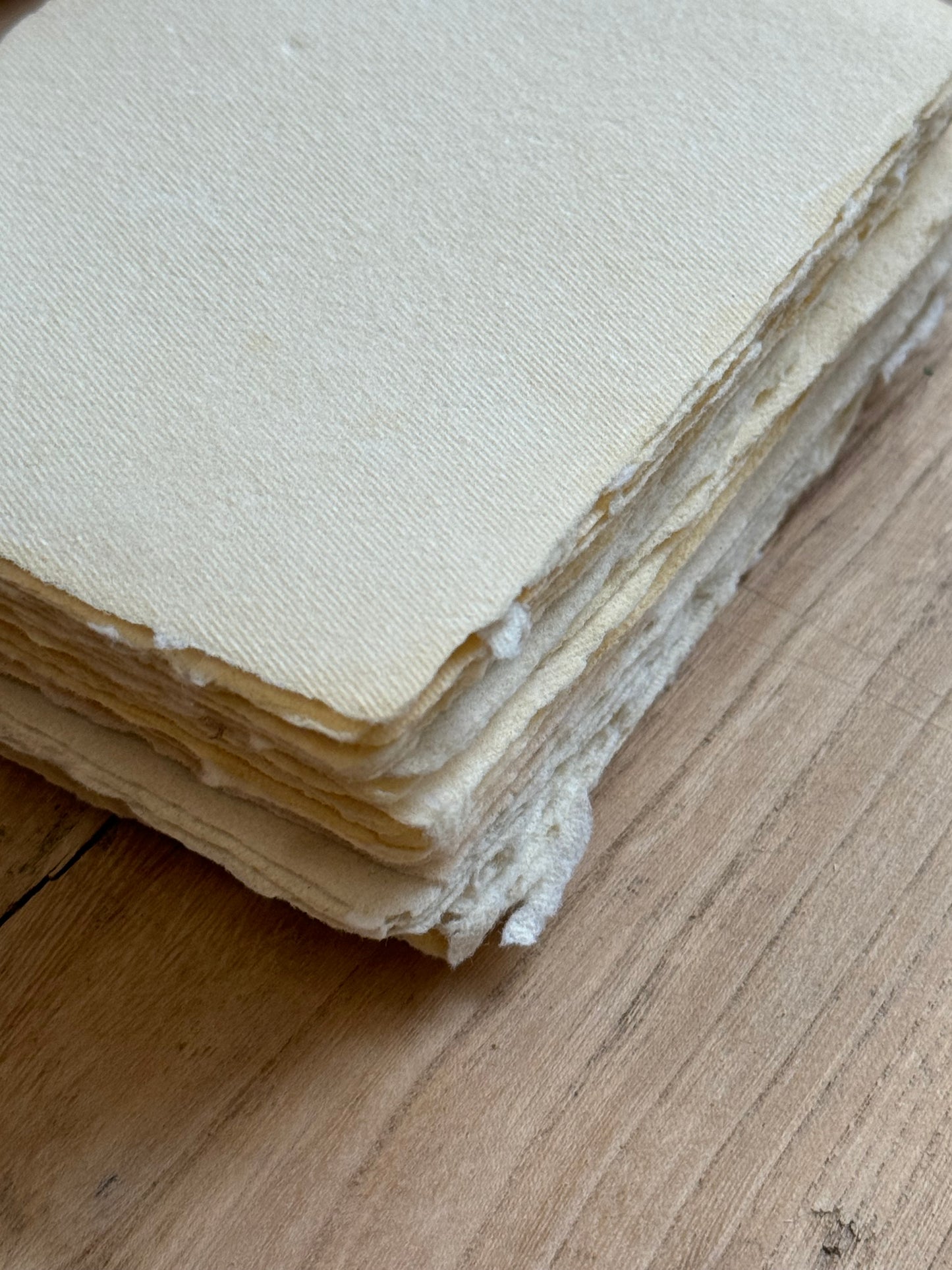 A6 ( 160 x 105 mm) Gold Handmade Paper 200 gr | wedding Paper | 100 % Cottonpapier